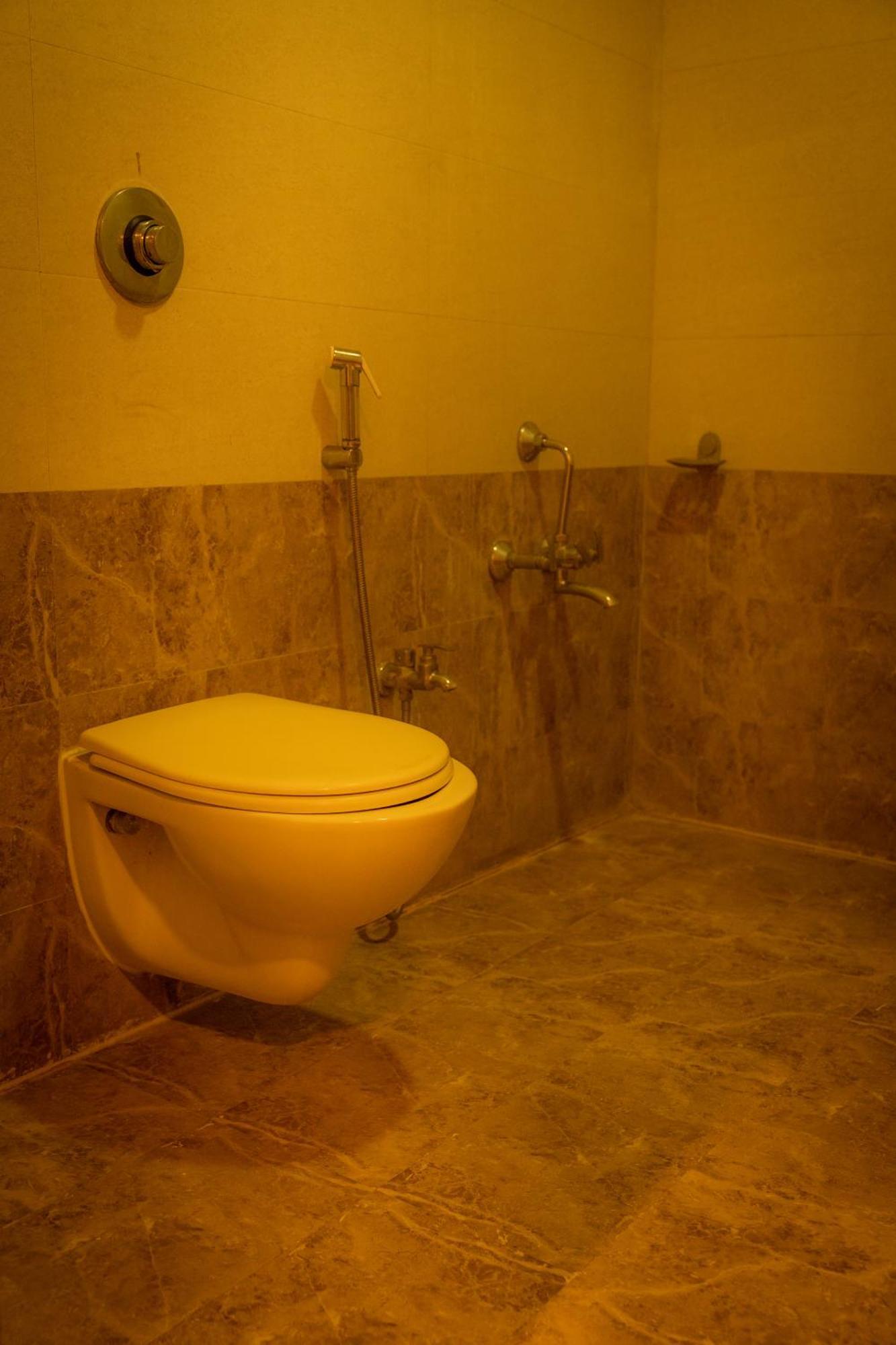 The Flamboyant Natraj Otel Bharuch Dış mekan fotoğraf